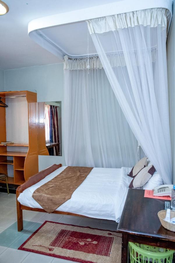 Jupiter Guest House - Parklands Nairobi Exteriör bild