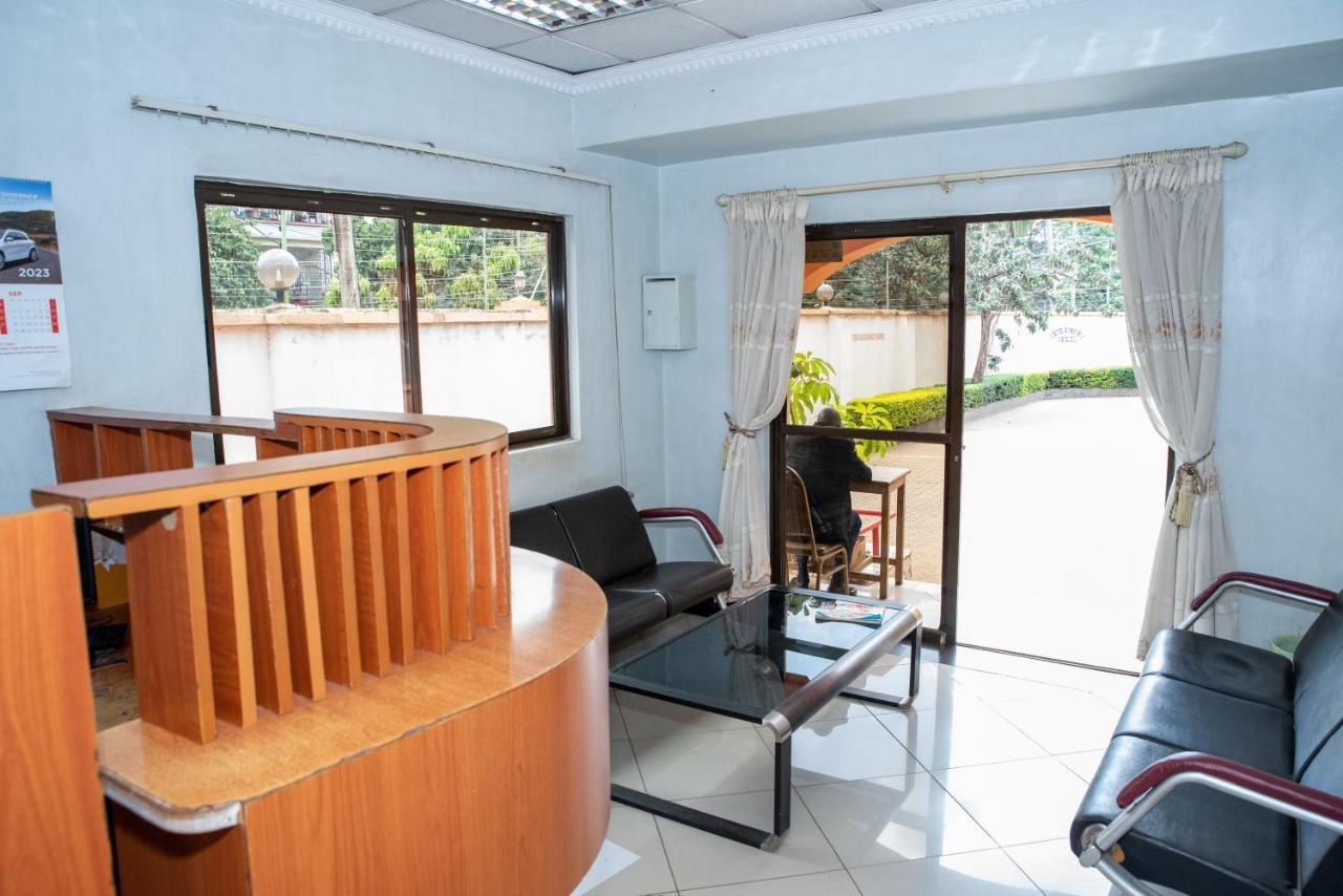 Jupiter Guest House - Parklands Nairobi Exteriör bild
